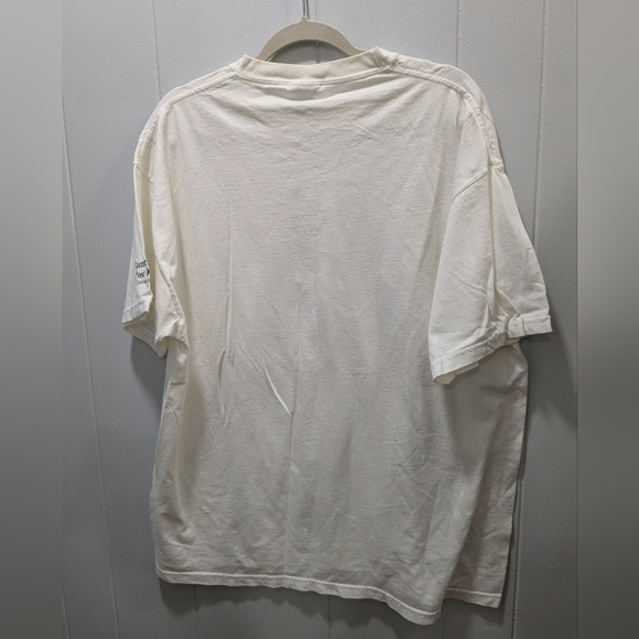 United We Stand adult T-shirt commemorating 9-11. White with design. Size XL. - Picture 3 of 7